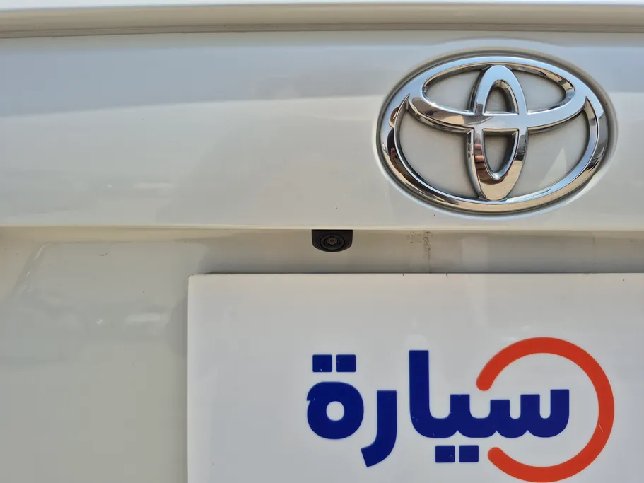 تويوتا راف فور LE 2023 