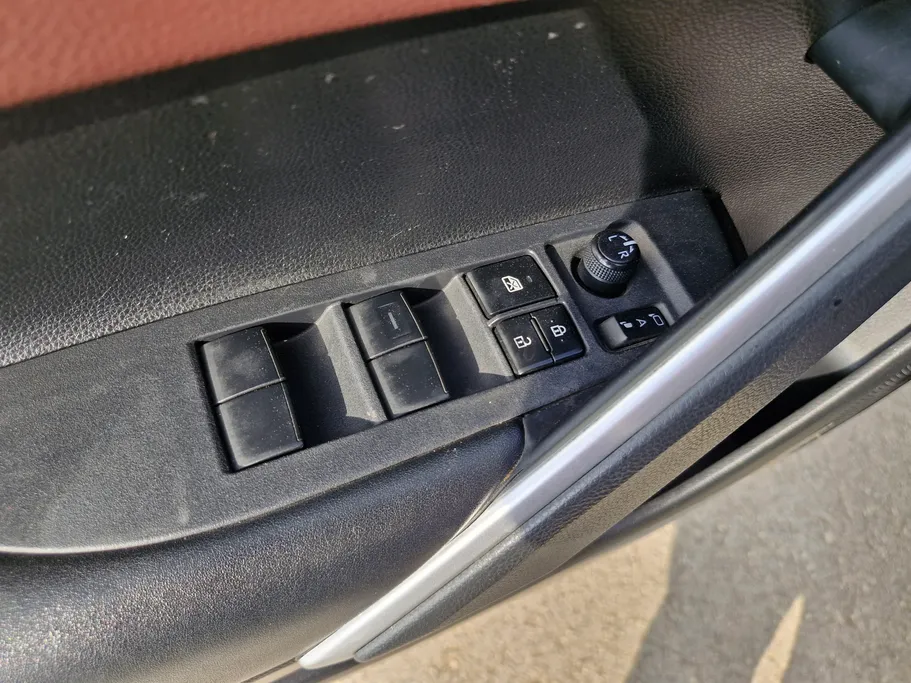 2023 Toyota Corolla Cross LTD HEV 