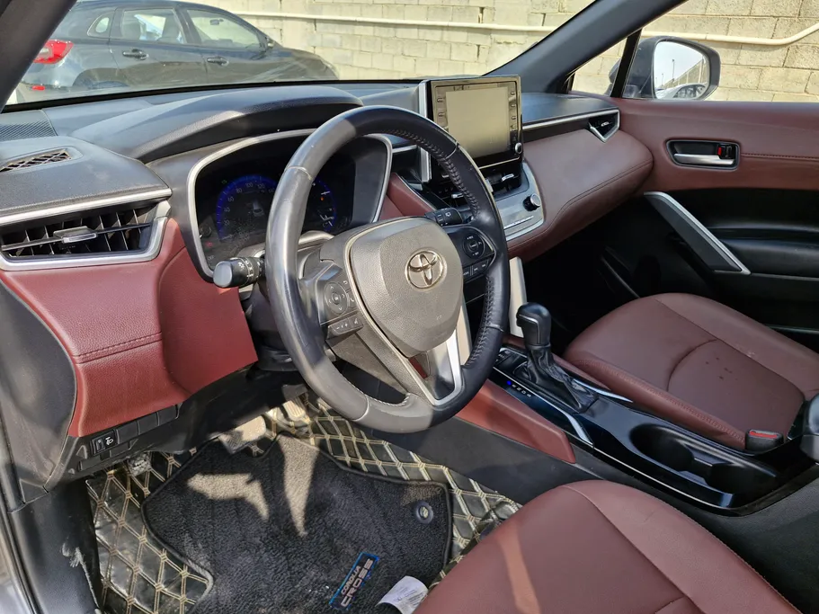 2023 Toyota Corolla Cross LTD HEV 