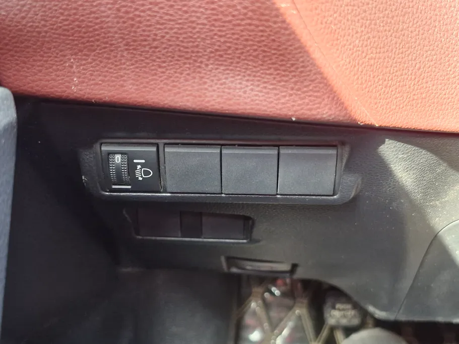 2023 Toyota Corolla Cross LTD HEV 
