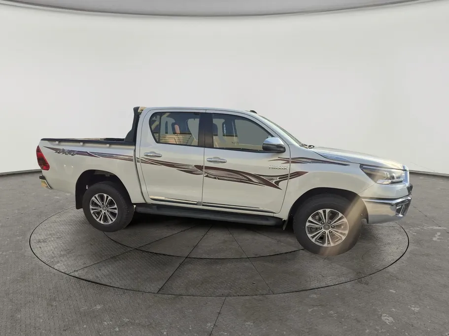 2025 Toyota Hilux SGLX 