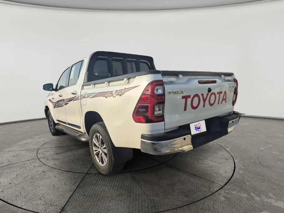 2025 Toyota Hilux SGLX 