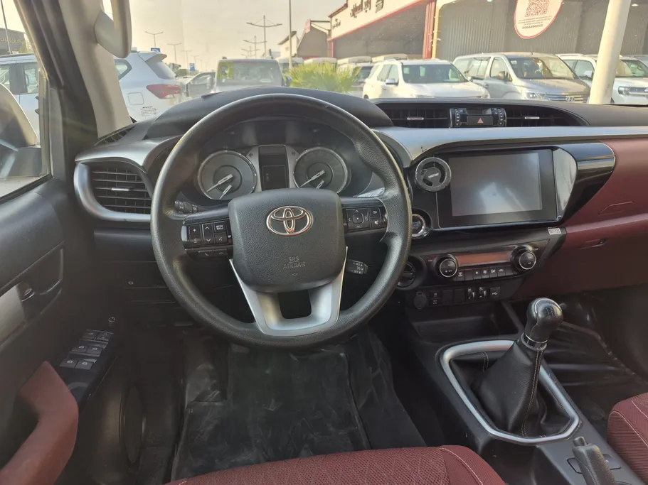 2025 Toyota Hilux SGLX 