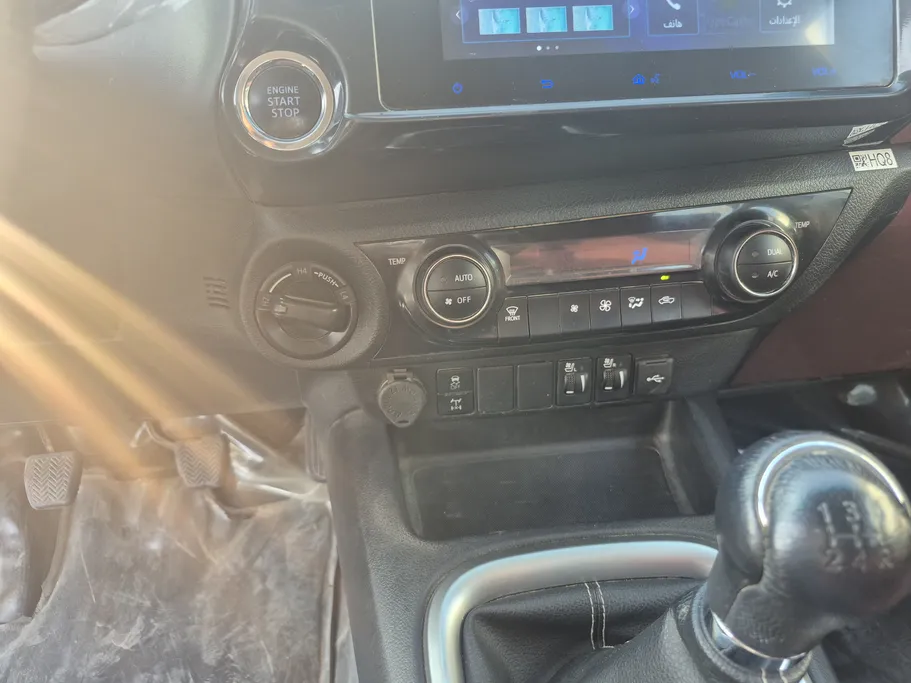 2025 Toyota Hilux SGLX 