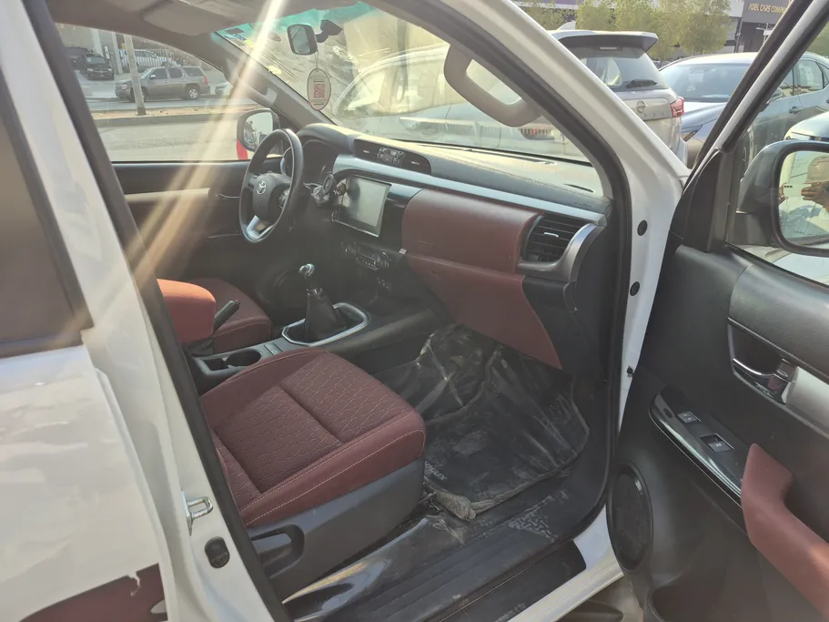 2025 Toyota Hilux SGLX 