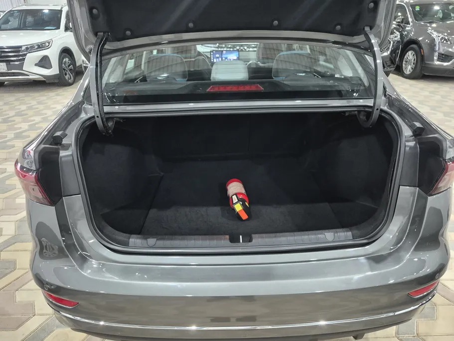 2025 Geely Emgrand GF 