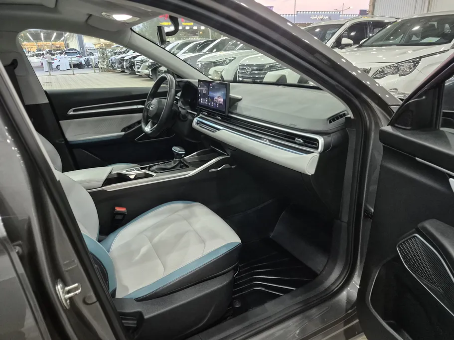 2025 Geely Emgrand GF 