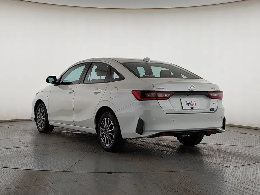 2023 Toyota Yaris  Y 