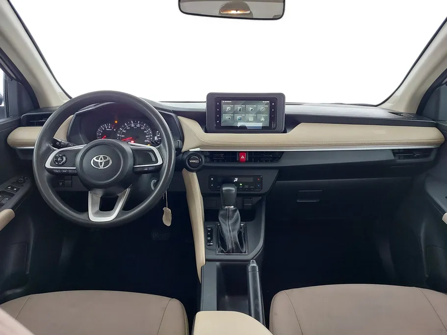 2023 Toyota Yaris  Y 