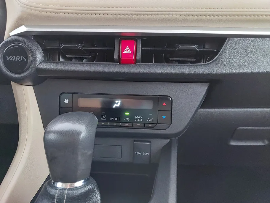 2023 Toyota Yaris  Y 
