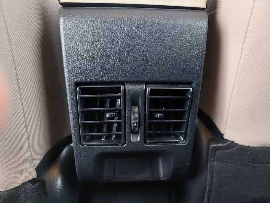 2023 Toyota Yaris  Y 