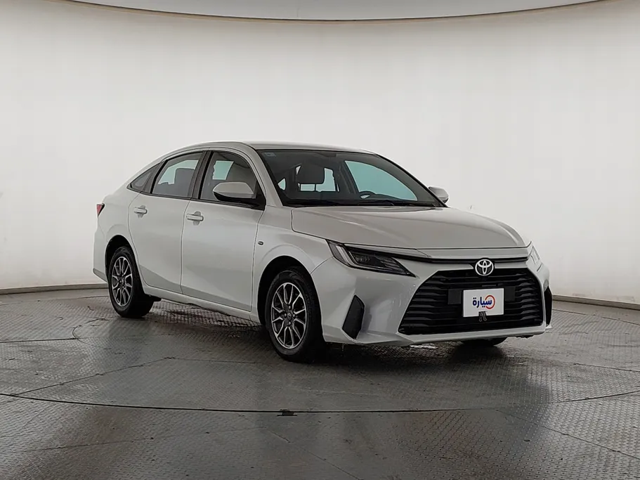 2023 Toyota Yaris  Y 