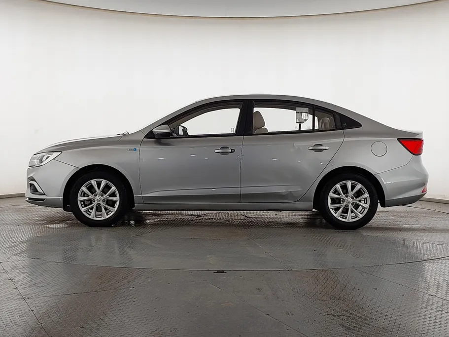 2022 MG 5 STD 