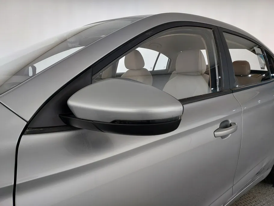 2022 MG 5 STD 