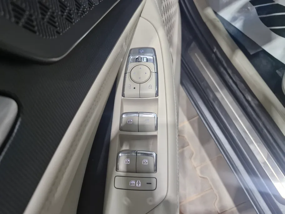 2026 Kia K8 GL 