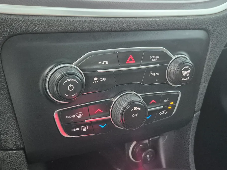 2020 Dodge Charger SXT 