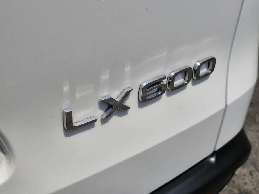 2024 Lexus LX 600 BB Elite 