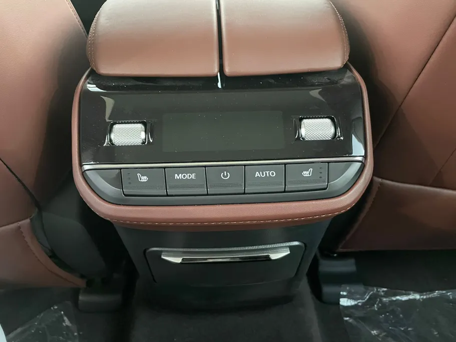 2025 Maxus D90 Executive Luxury 