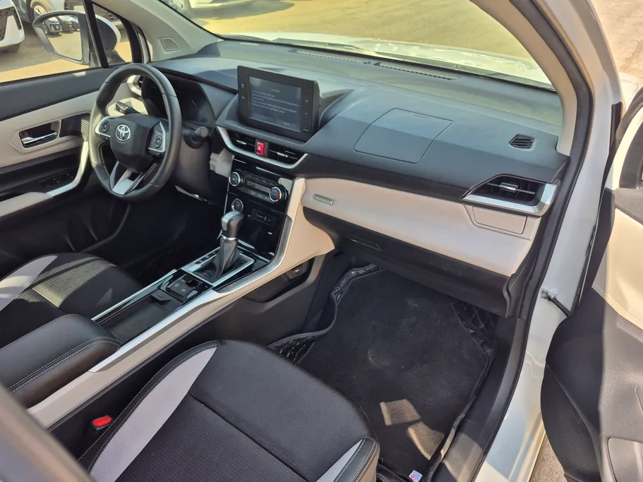 2024 Toyota Veloz GLX 