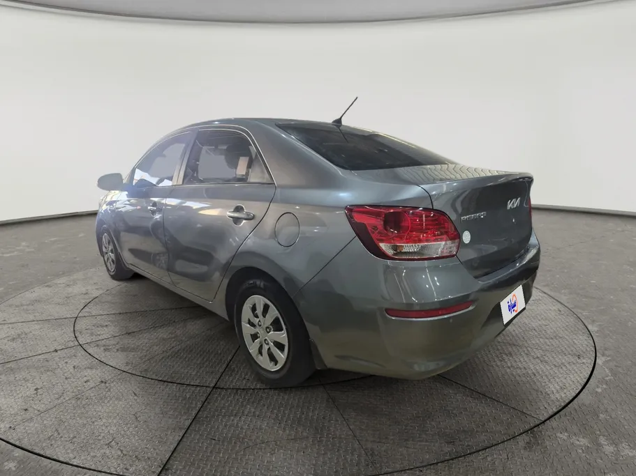 2022 Kia Pegas LX 