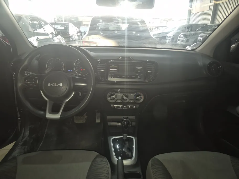2022 Kia Pegas LX 