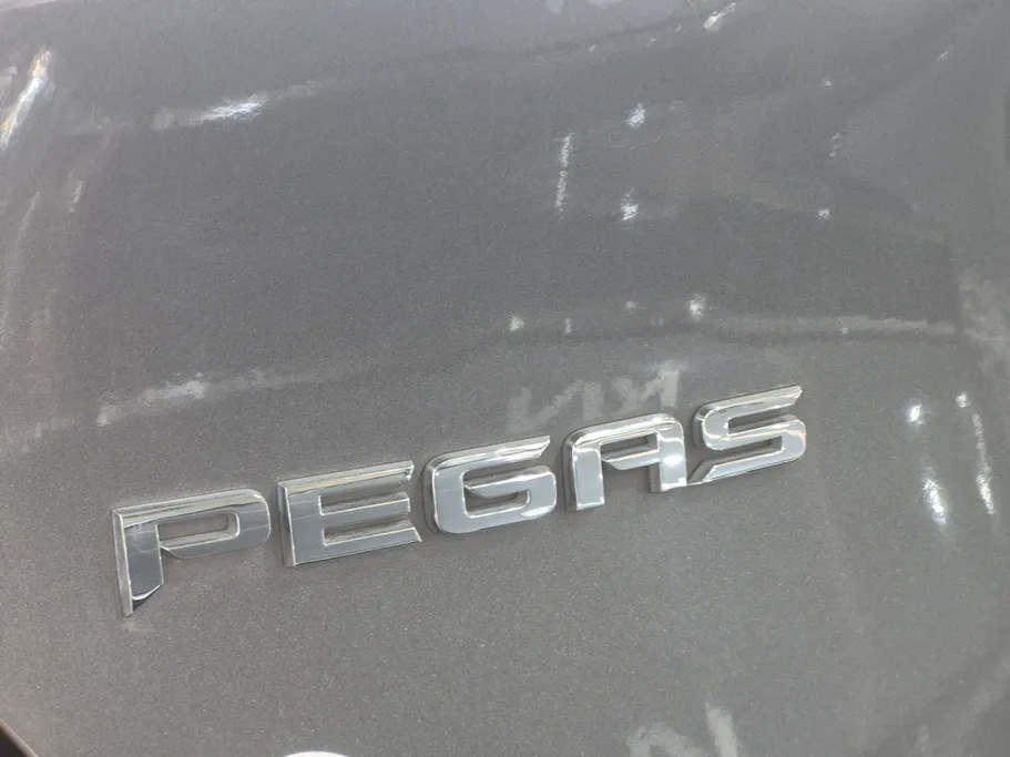 2022 Kia Pegas LX 