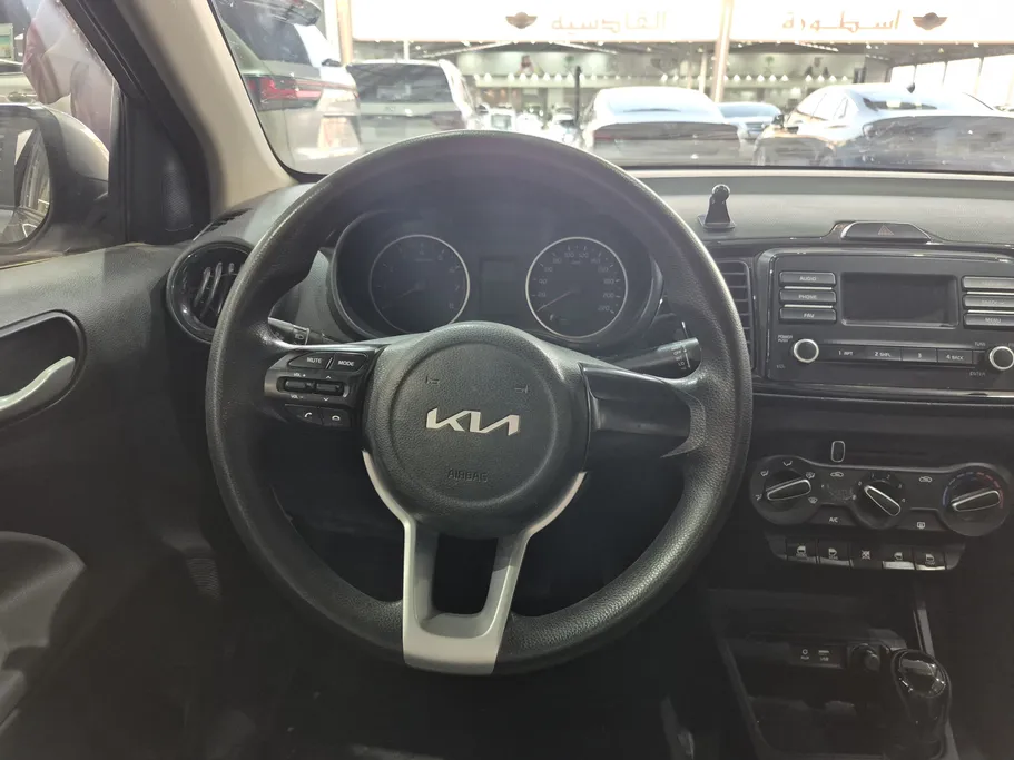 2022 Kia Pegas LX 