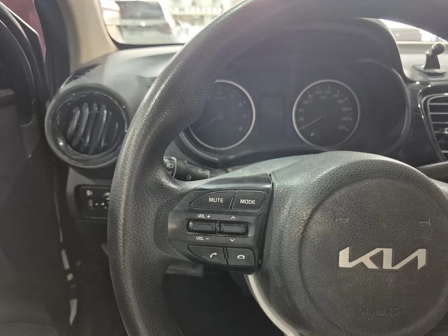 2022 Kia Pegas LX 