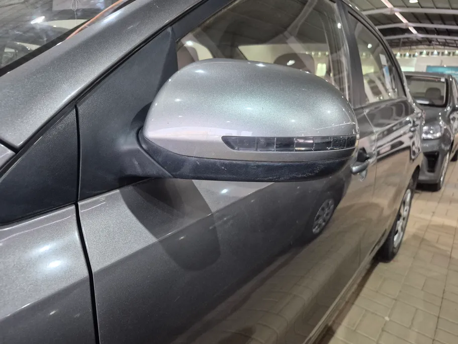 2022 Kia Pegas LX 