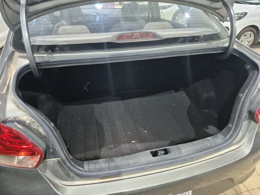 2022 Kia Pegas LX 