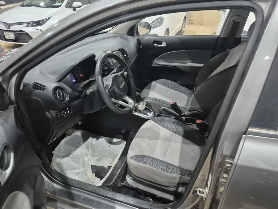 2022 Kia Pegas LX 