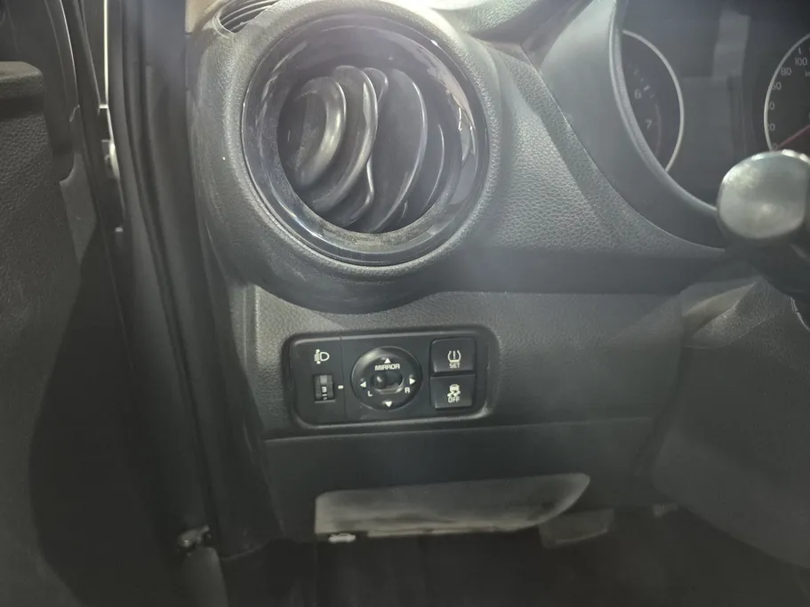 2022 Kia Pegas LX 