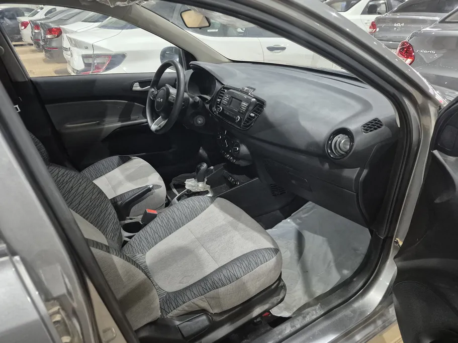 2022 Kia Pegas LX 