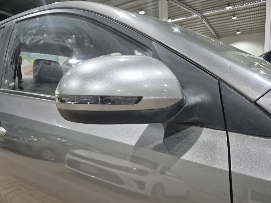 2022 Kia Pegas LX 