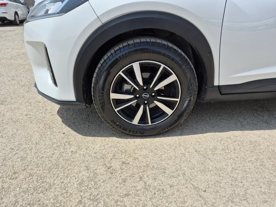 2024 Nissan Kicks S 