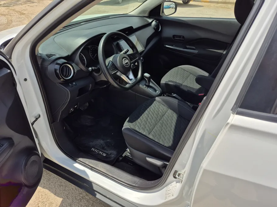 2024 Nissan Kicks S 