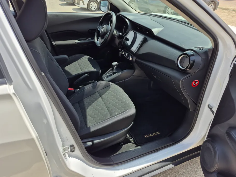 2024 Nissan Kicks S 