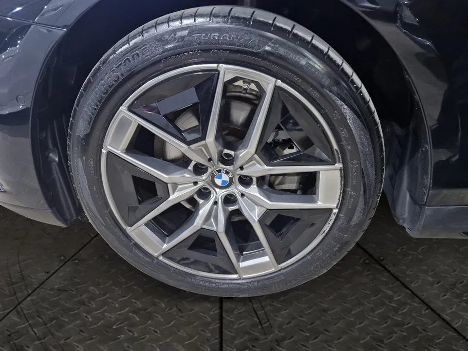 2024 BMW 5 Series 520i 