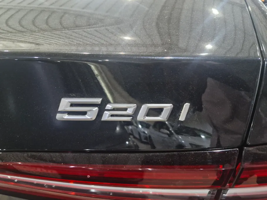 2024 BMW 5 Series 520i 