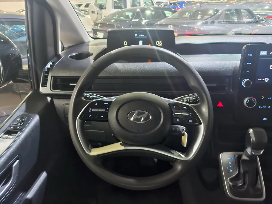 2023 Hyundai Staria Smart 9 ST 