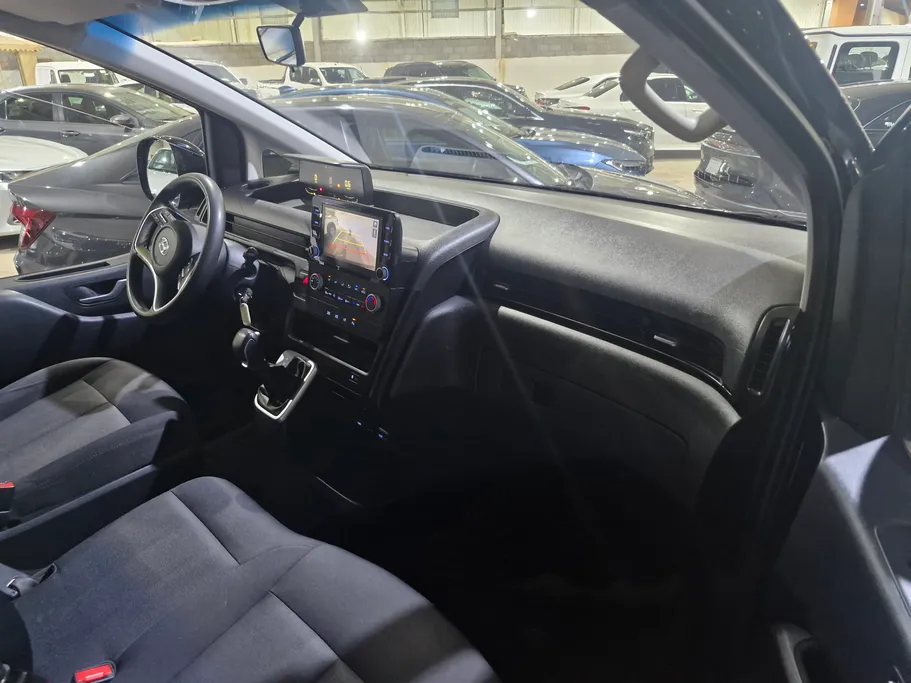 2023 Hyundai Staria Smart 9 ST 