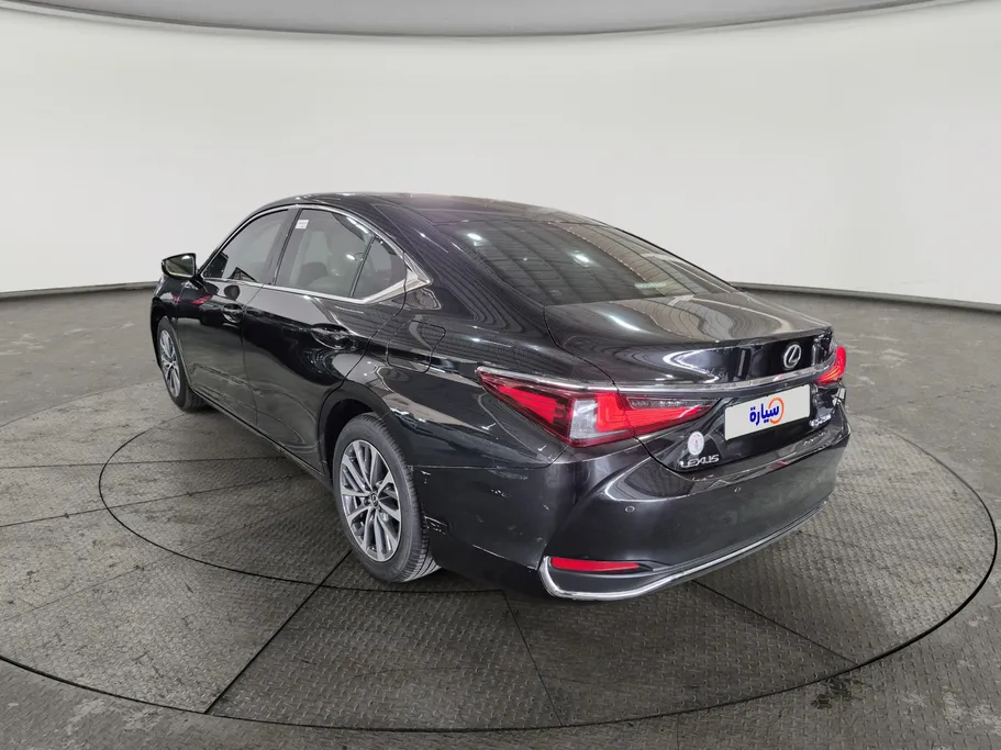 2025 Lexus ES 250 