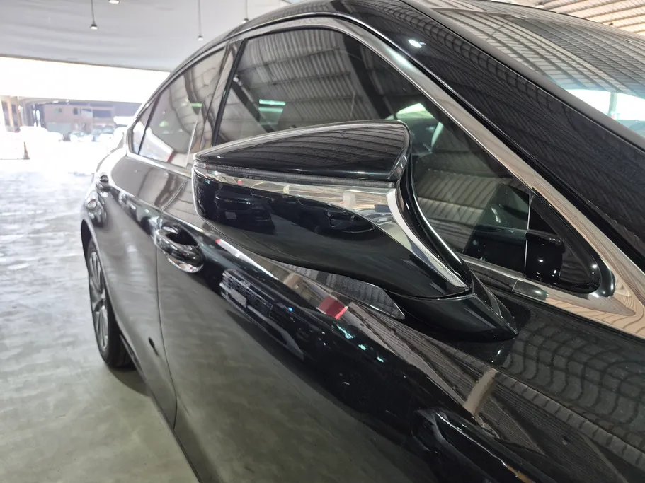 2025 Lexus ES 250 