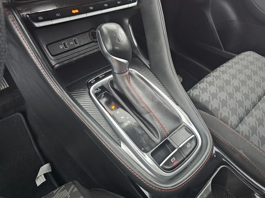 2023 MG ZS STD 