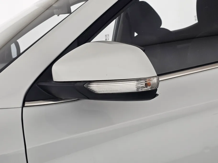 2023 MG ZS STD 