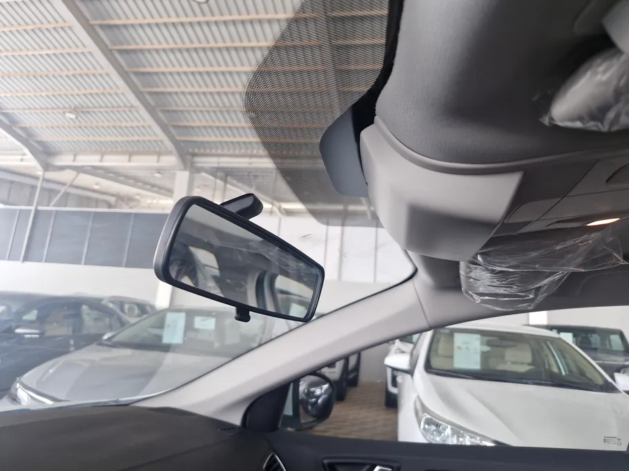 رينو ميجان E 2024 