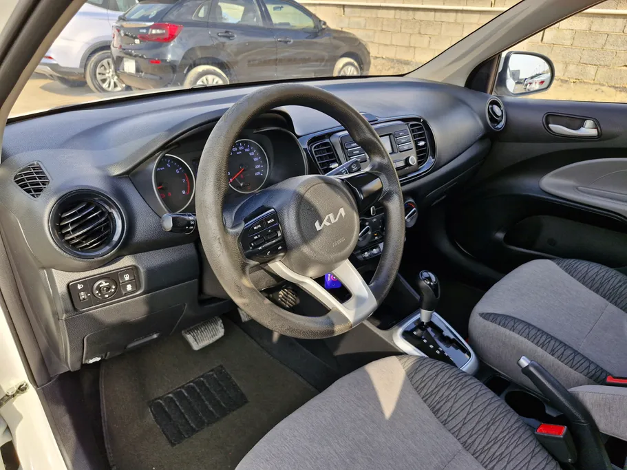 2023 Kia Pegas LX 