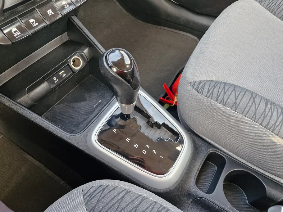 2023 Kia Pegas LX 