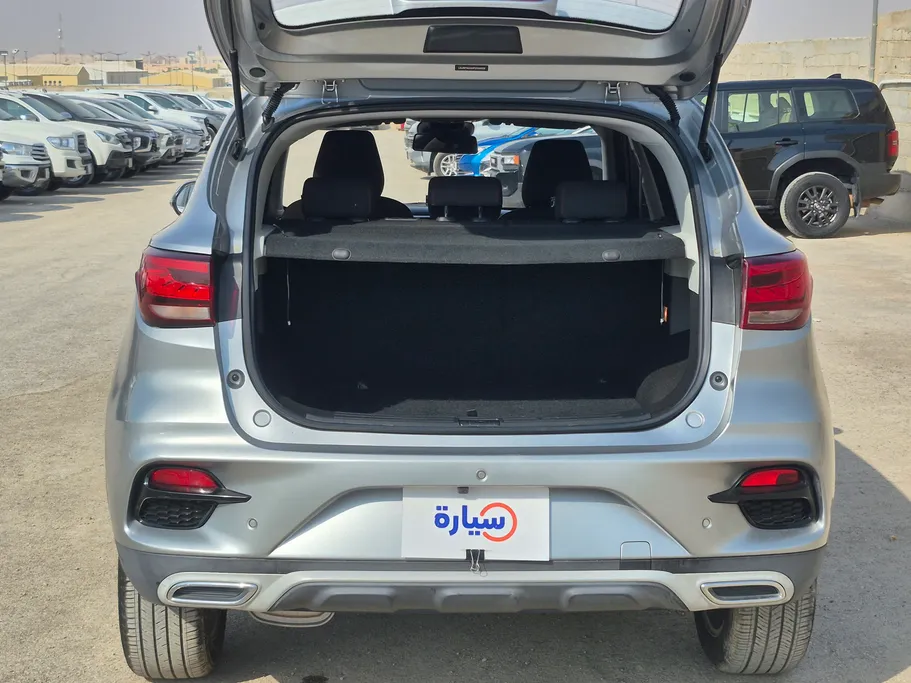 2023 MG ZS STD 
