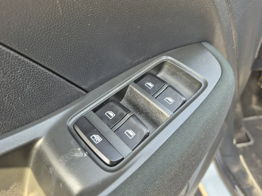 2023 MG ZS STD 